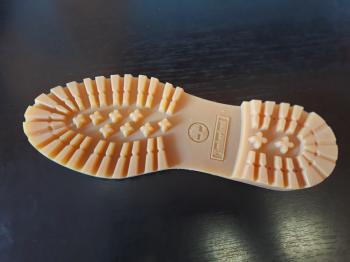 Pode&scaron;ev 1143 vel.11 1/2 